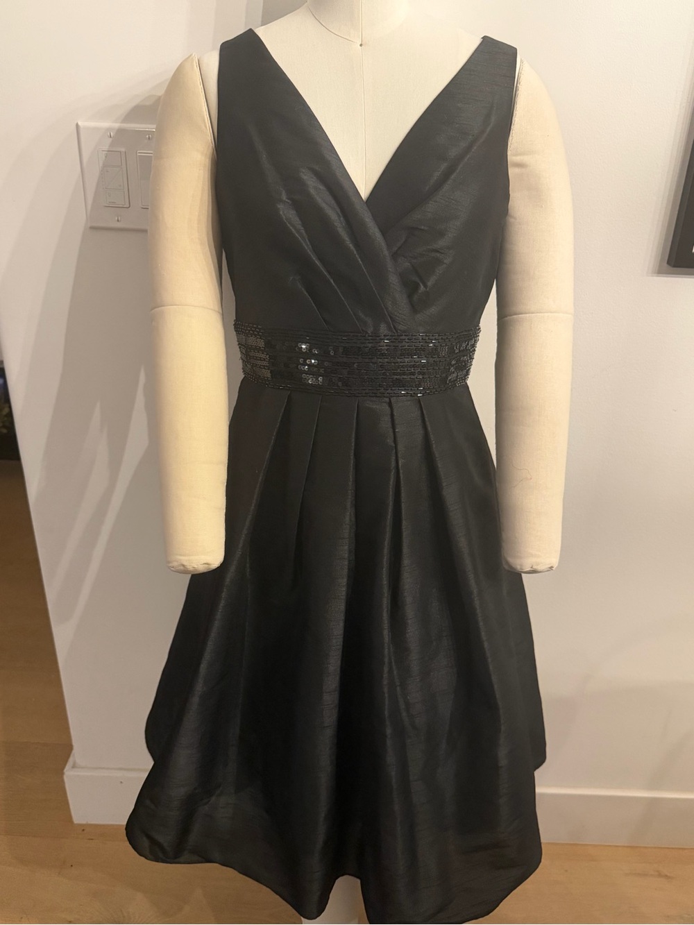 JS Boutique Black V-Neck Midi Dress with Sequin Waistband